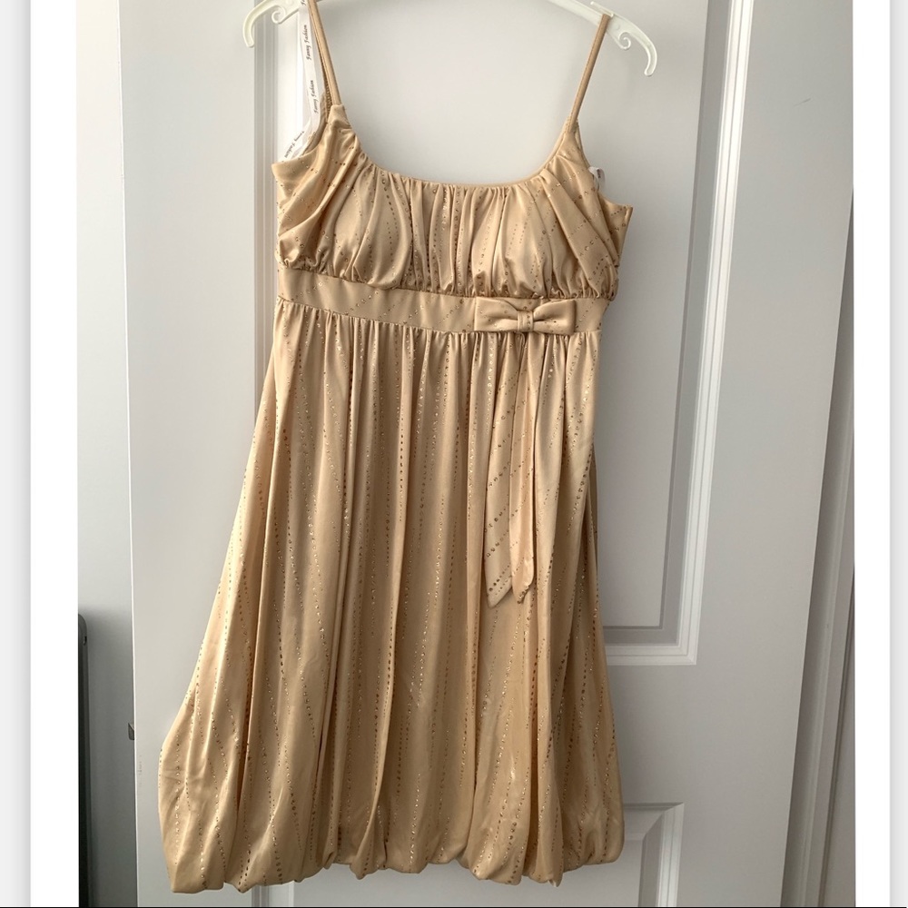 Gold prom/wedding dress